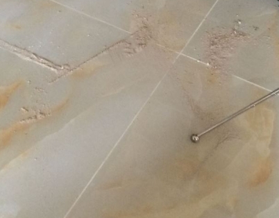 江陵瓷砖空鼓维修公司分享粘合剂选择不当在瓷砖铺贴过程中可能导致以下问题