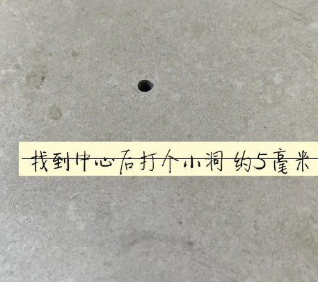 江陵瓷砖空鼓维修公司专业解答在瓷砖铺贴过程中，如果砂料搅拌不均匀，将会带来以下问题